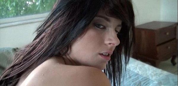  Gorgeous emo brunette Oxuanna Envy 2
